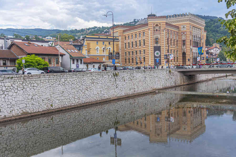 Bosnia y Herzegovina - Sarajevo 01 - Ayuntamiento